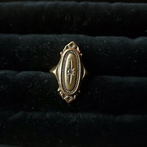 Vintage Avon goldtone ring with crystal accent